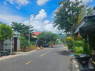Bán lô tái định cư hòn rớ 2, đường số 2 rộng 13,5m , xung quanh dân cư kín dt 90m2 ( ngang 4.5m )