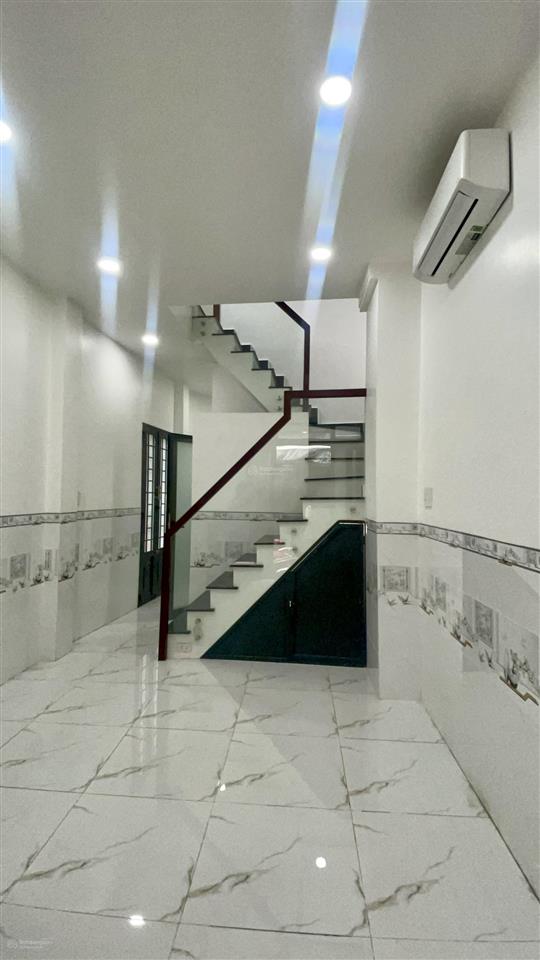 Căn góc lý thái tổ p.9 q.10 29m 3 tầng 4pn 3wc 5.88 tỷ