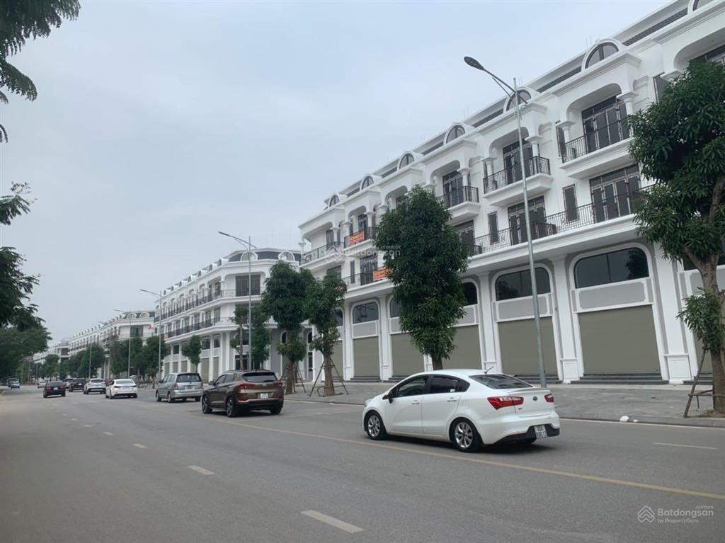 Chính chủ tôi bán shophouse mặt cổ loa nhỉnh 14 tỉ không lỗi, cam kết cần tiền giá tốt nhất, alo e