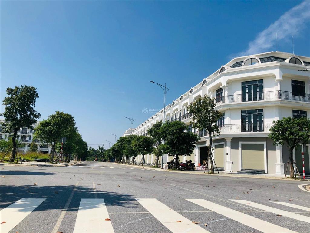 11 tỷ nhỉnh chính chủ bán liền kề hướng đông view vườn hoa cực đẹp.rẻ hơn cùng dãy 400tr