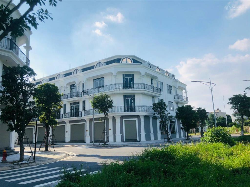 11 tỷ nhỉnh chính chủ bán liền kề hướng đông view vườn hoa cực đẹp.rẻ hơn cùng dãy 400tr