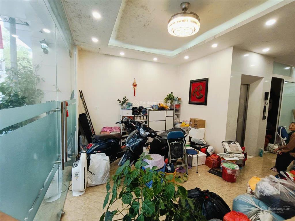 Cho thuê nhà riêng tại nguyễn tuân, thanh xuân dt 80m2, mt 6m có thang máy, 80m2, view đẹp, giá tốt