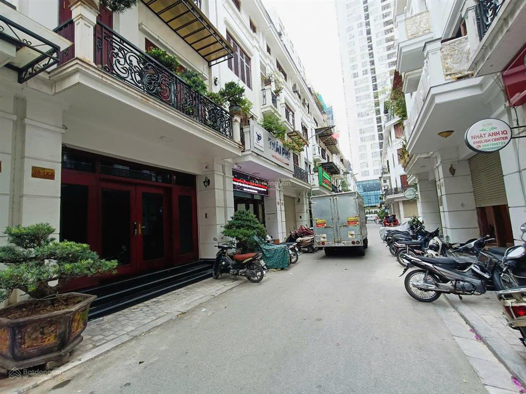 Cho thuê nhà riêng tại nguyễn tuân, thanh xuân dt 80m2, mt 6m có thang máy, 80m2, view đẹp, giá tốt