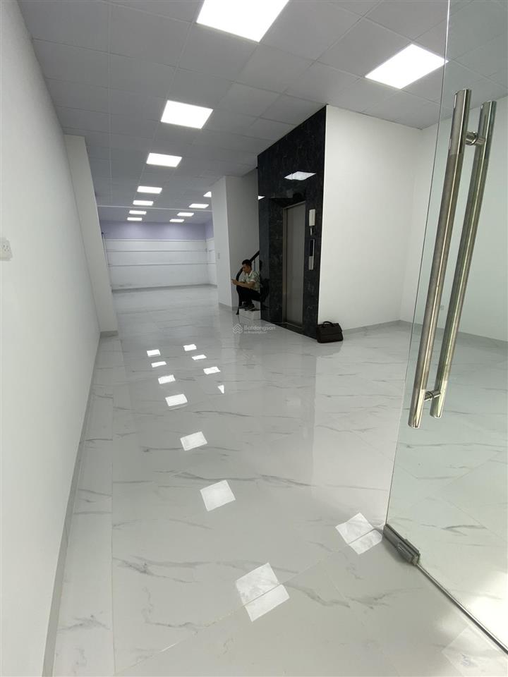 Cho thuê bt siêu hot tại tsq galaxy, tố hữu, hà đông, hà nội. dt 100 m2x6t, giá 40 triệu, thang máy