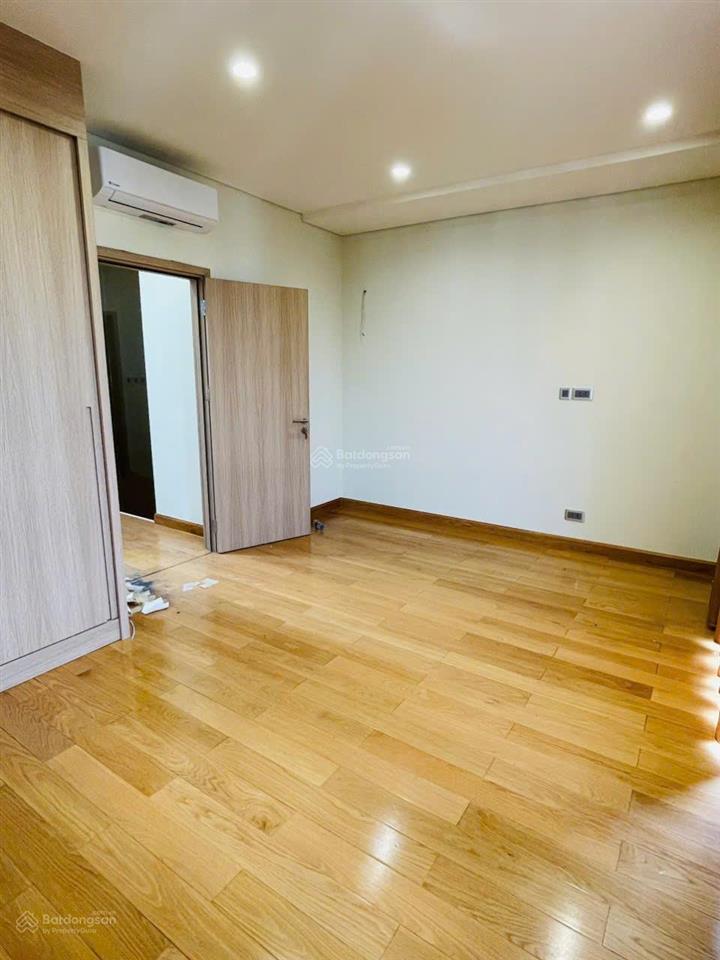 Cho thuê nhà khu đt the manor, nguyễn xiển, hoàng mai, hà nội. dt 80 m2x5t, mt 5m, nhà đẹp, 30tr/th