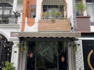 Gia đình cần bán nhà lầu ngay giáo xứ phú lâm, hố nai tặng full nội thất chỉ hơn 3 tỷ
