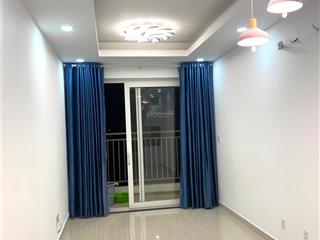 Cho thuê căn hộ view đường số 7 tầng đẹp 2pn 2wc có ban công có nội thất, giá 11 triệu/tháng