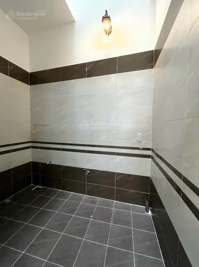 Cần bán. gấp nhà phố. trong khu. dân cư cao. cấp  đang cho thuê tạm. giá 7,5 tỷ