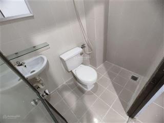Chính chủ  phòng làm mới (riêng biệt, 15m2), yên tĩnh, cửa sổ, ánh sáng trời, khu lê văn sỹ q3