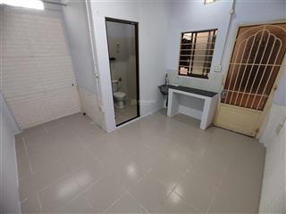 Chính chủ  phòng vừa làm mới, 17m2, toilet riêng, có cửa sổ, thông thoáng, khu lê văn sỹ, quận 3