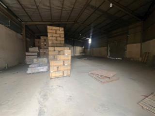 Cho thuê kho quận tân phú sát tân bình 90k/m2 từ 100m trở lên có vat xe container