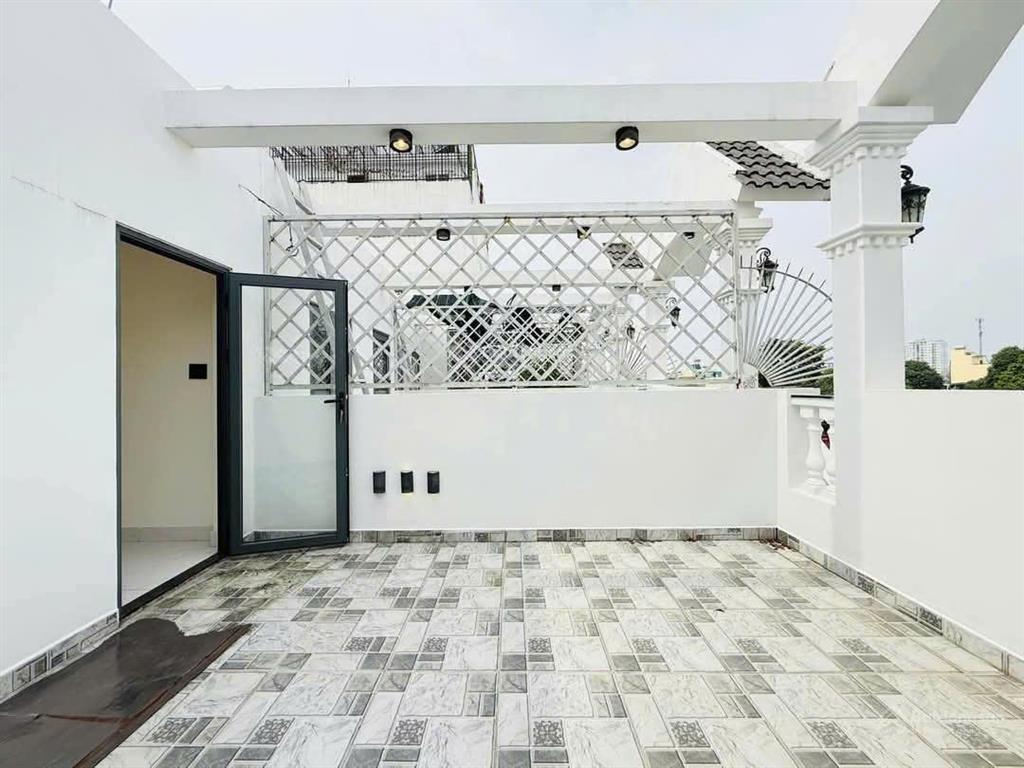 Nhà hẻm thông 8m, dương quảng hàm phường 5, gần tòa án 4x20m 4 lầu 5 phòng 5wc =22 triệu