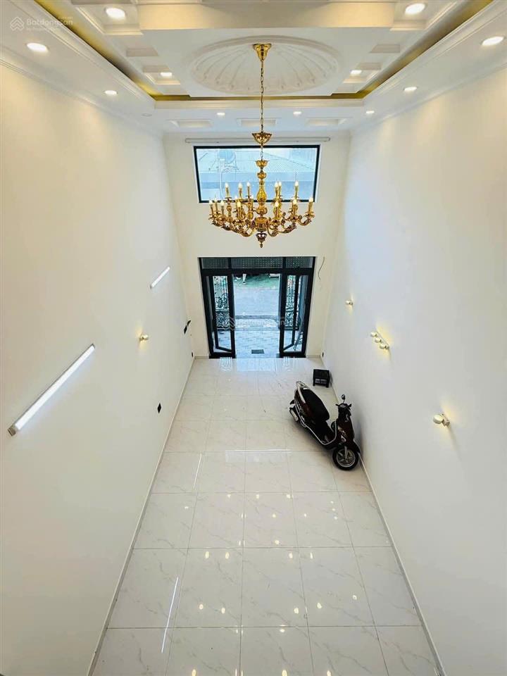 Nhà hẻm thông 8m, dương quảng hàm phường 5, gần tòa án 4x20m 4 lầu 5 phòng 5wc =22 triệu