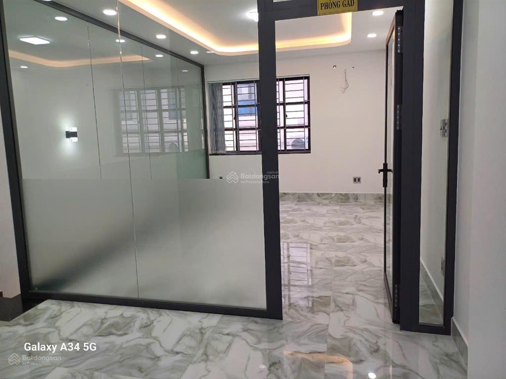 Cityland park hills, mặt tiền phan văn trị p10 5x20m 4 lầu thang máy 8pn 5wc= 50 triệu