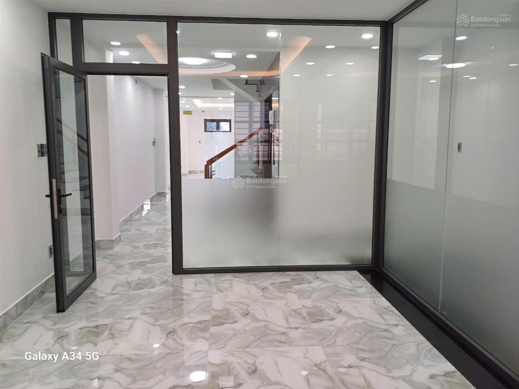 Cityland park hills, mặt tiền phan văn trị p10 5x20m 4 lầu thang máy 8pn 5wc= 50 triệu