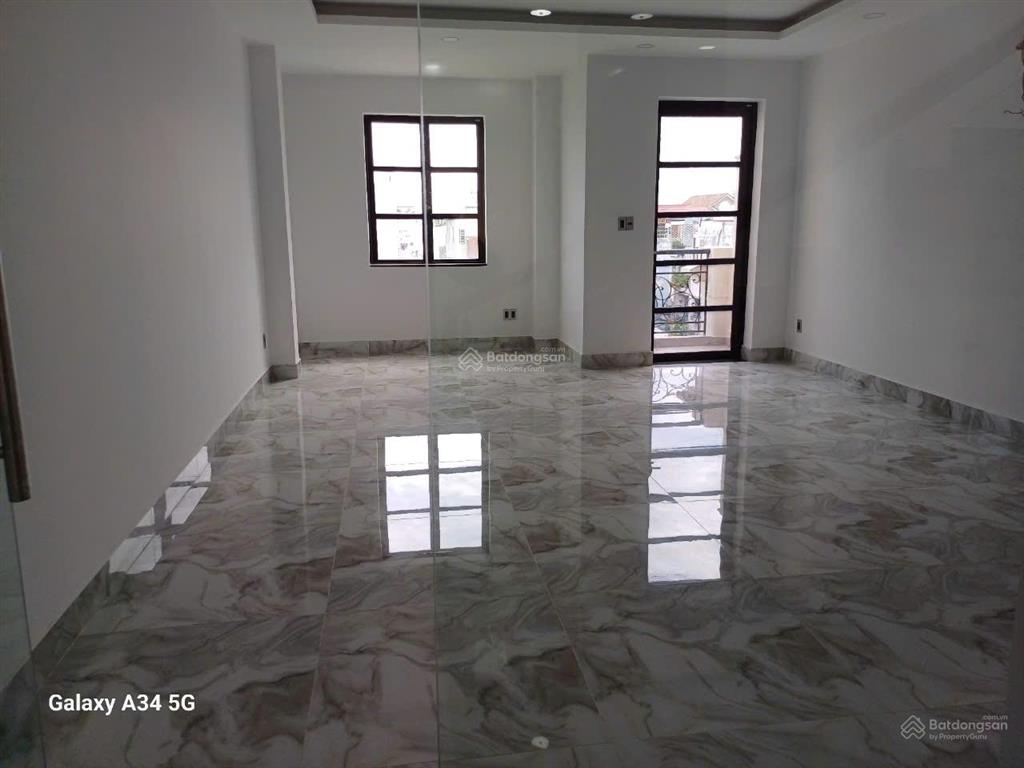 Cityland park hills, mặt tiền phan văn trị p10 5x20m 4 lầu thang máy 8pn 5wc= 50 triệu