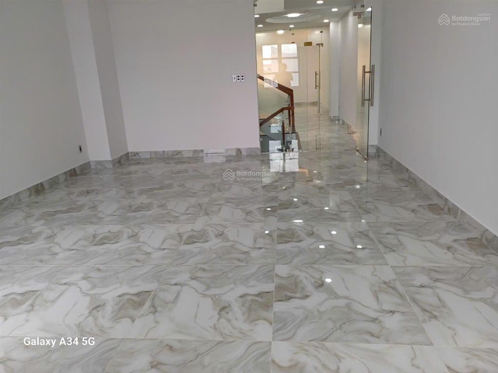 Cityland park hills, mặt tiền phan văn trị p10 5x20m 4 lầu thang máy 8pn 5wc= 50 triệu