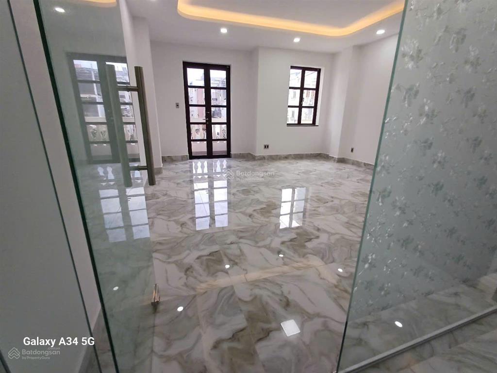 Cityland park hills, mặt tiền phan văn trị p10 5x20m 4 lầu thang máy 8pn 5wc= 50 triệu