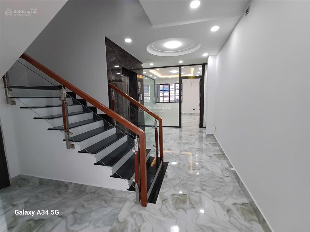 Cityland park hills, mặt tiền phan văn trị p10 5x20m 4 lầu thang máy 8pn 5wc= 50 triệu