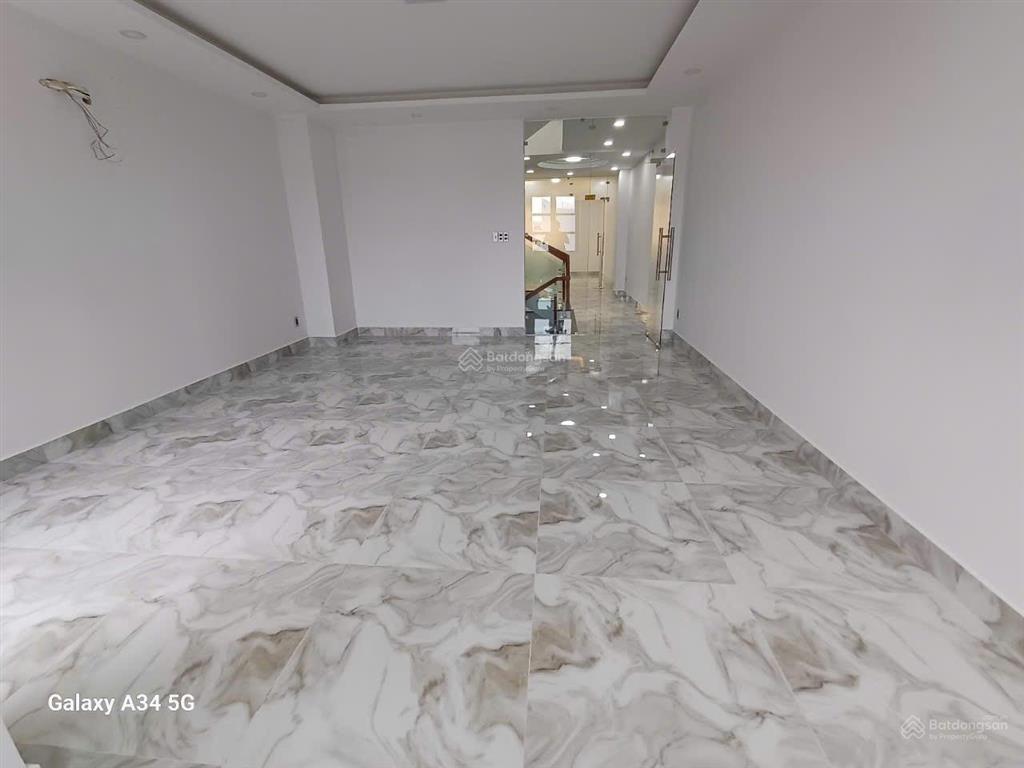 Cityland park hills, mặt tiền phan văn trị p10 5x20m 4 lầu thang máy 8pn 5wc= 50 triệu