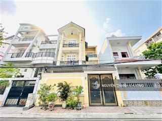 Cho thuê biệt thự 1/ dương quảng hàm p5 tp. hcm  gần tòa án  8*17m 2 lầu st