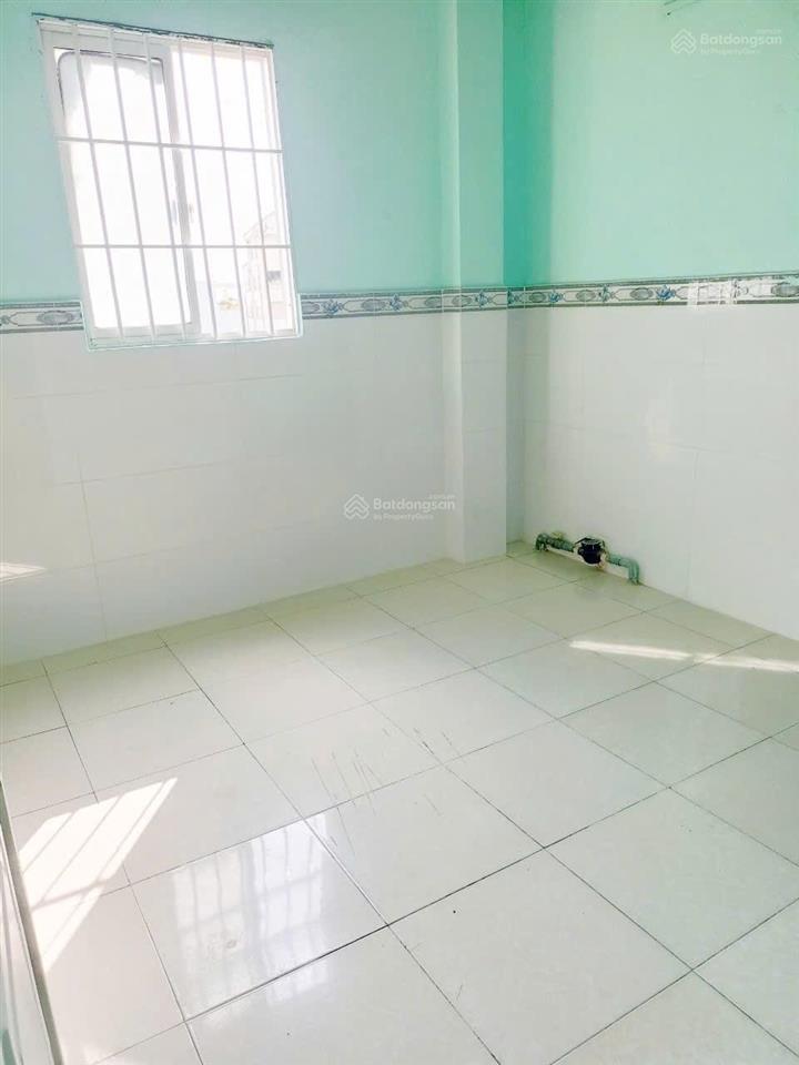 Chính chủ cho thuê phòng trọ 20m2.giá 2,5tr/ tháng.đường tân hòa đông.p14q6. 0918 410 ***.