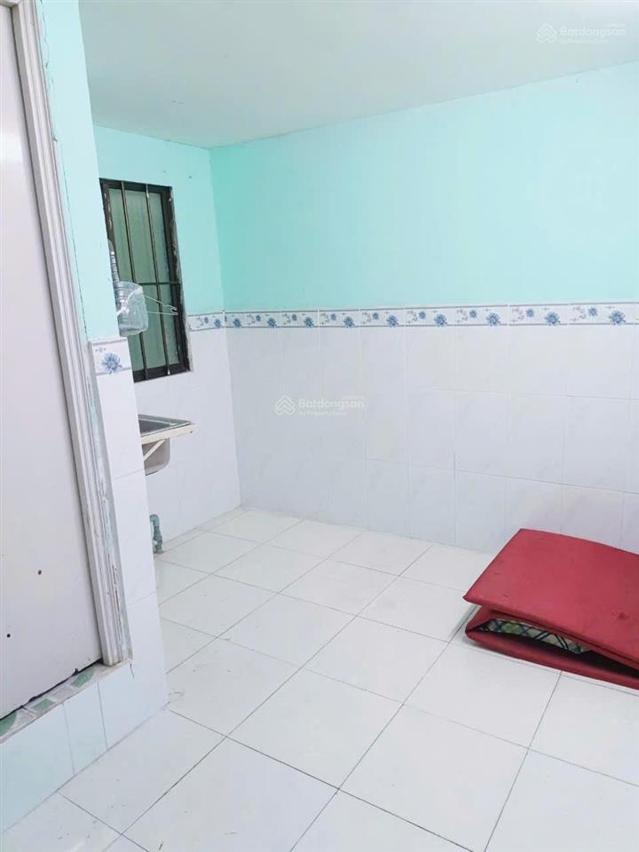 Chính chủ cho thuê phòng trọ 20m2.giá 2,5tr/ tháng.đường tân hòa đông.p14q6. 0918 410 ***.