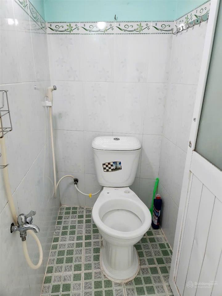 Chính chủ cho thuê phòng trọ 20m2.giá 2,5tr/ tháng.đường tân hòa đông.p14q6. 0918 410 ***.