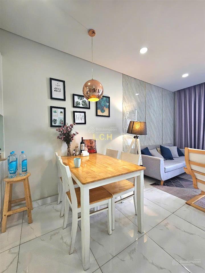 Bán căn hộ 3pn 2wc, giá 5.1 tỷ, view sông