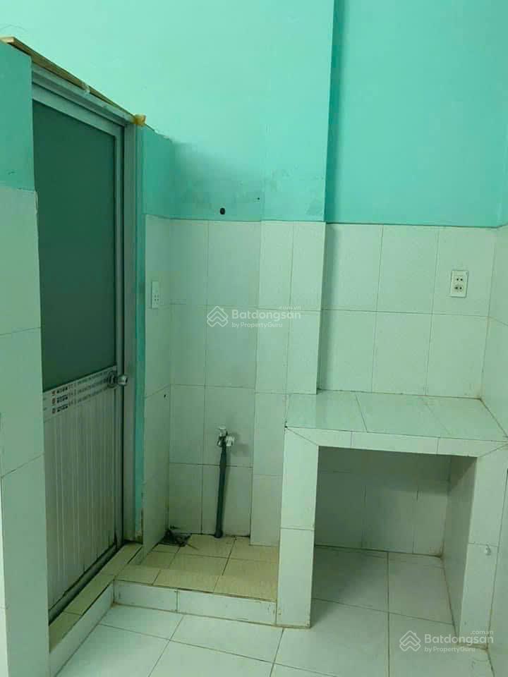 Cho thuê phòng trọ q6  lầu 1  12m²  giá chỉ 2triệu/tháng