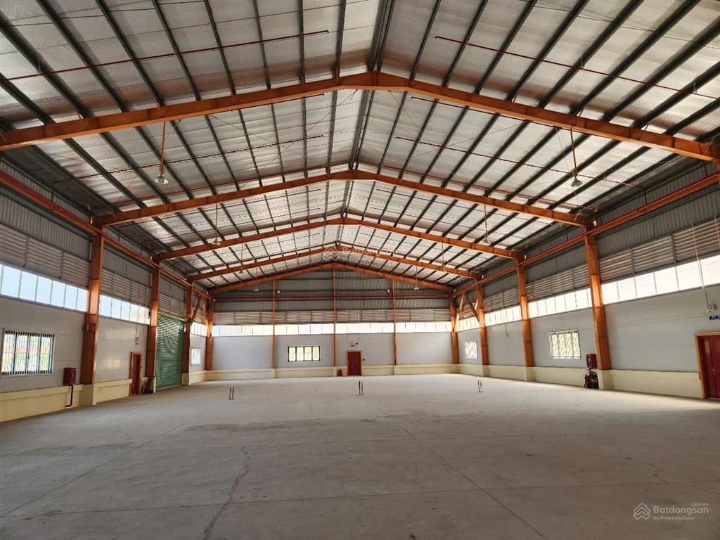 Cho thuê kho xưởng khu cn phúc long. bến lức  diện tích 2.200m2  giá 100 nghìn/m2
