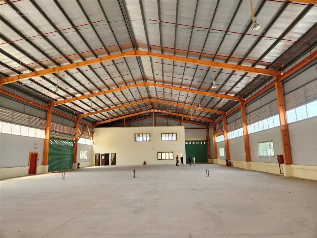 Cho thuê kho xưởng khu cn phúc long. bến lức  diện tích 2.200m2  giá 100 nghìn/m2