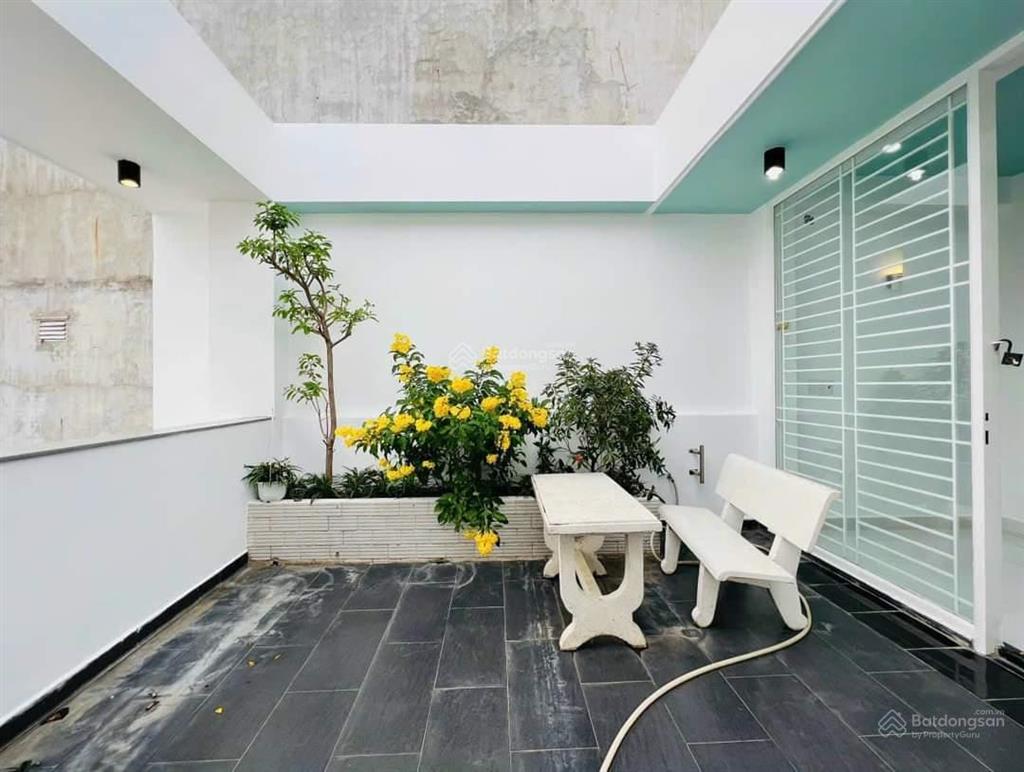 Bán nhà mới kdc bình phú 4x16m 3 lầu full nội thất
