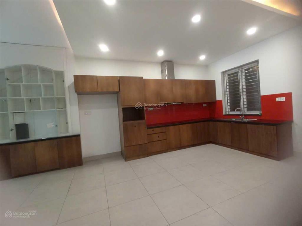 Bán nhà kdc bình phú 5x20m, 3 lầu mới tinh