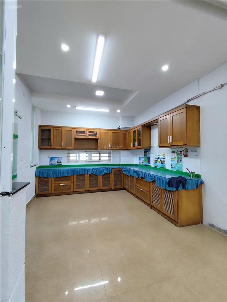 Mặt tiền đường 23 kdc bình phú 4,5x20 4 lầu 8pn sẵn hợp đồng thuê 35 triệu/tháng