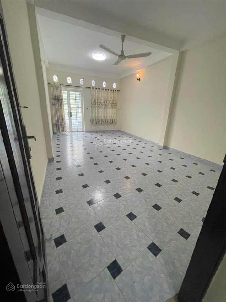 Bán nhà mt chợ lớn khúc sung 4x20 3 tấm rưỡi