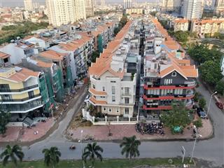 Cho thuê nhà nguyên văn 300m2 kđt him lam giá 40tr/tháng  0909 934 ***