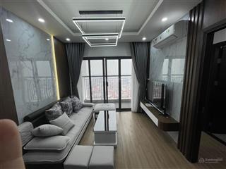 Cho thuê căn hộ 2pn 2wc full đồ nội thất đẹp chỉ sách valy vào ở  0909 934 ***