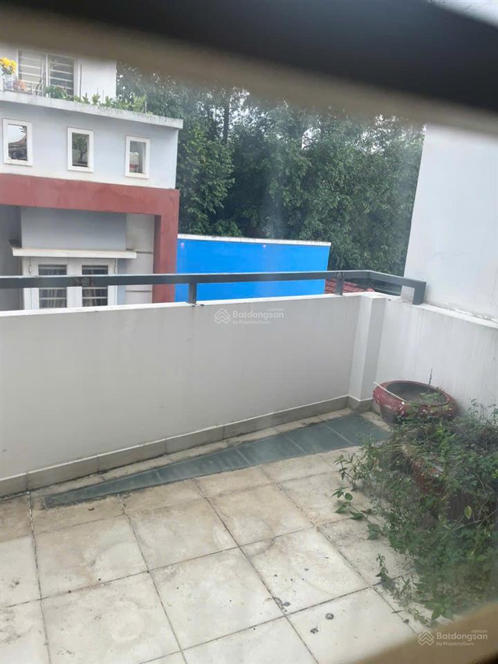 Bán nhà phố 3 tầng , p bình trưng tây , đường trước nhà 4m