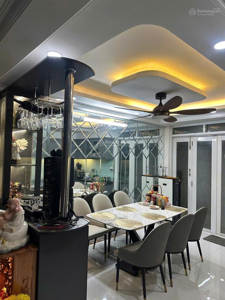 Bán nhà phố 3 tầng , p bình trưng tây , đường trước nhà 4m