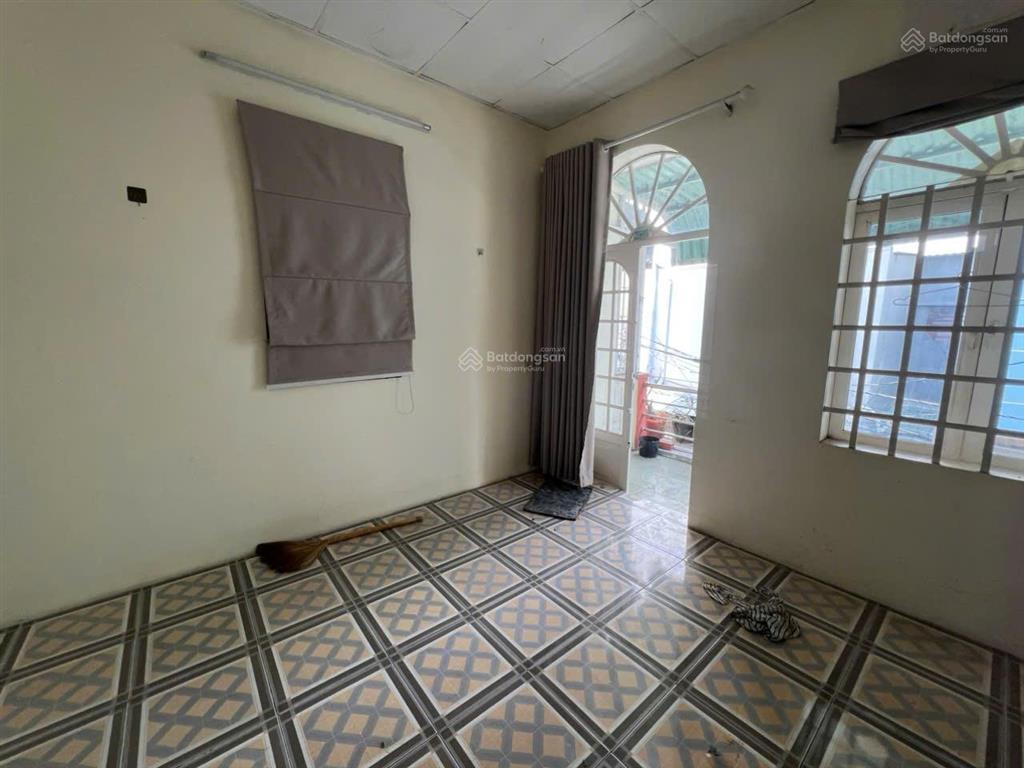 Bán nhà 1 lầu , 2 phòng ngủ / 2wc , hẻm nhựa 3,5m