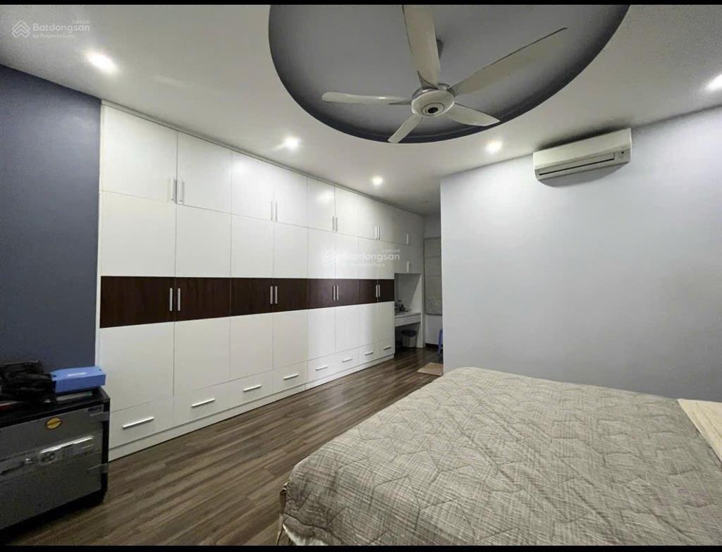 Nhà đẹp tìm chủ ! 104,9m2 , ngang 5 x 20,98 , 4 tầng , tặng nội thất , 4 phòng ngủ