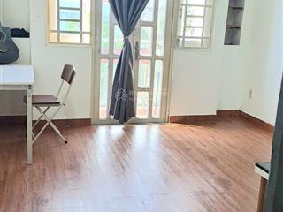 Phòng mới máy lạnh, có ban công thoáng, có bếp rộng, riêng biệt tự do, 217/7a bùi đình túy