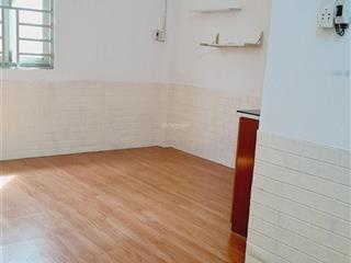 Phòng có wc riêng, bếp máy lạnh nội thất cơ bản, riêng biệt tự do, chính chủ 47/24/13b bùi đình túy