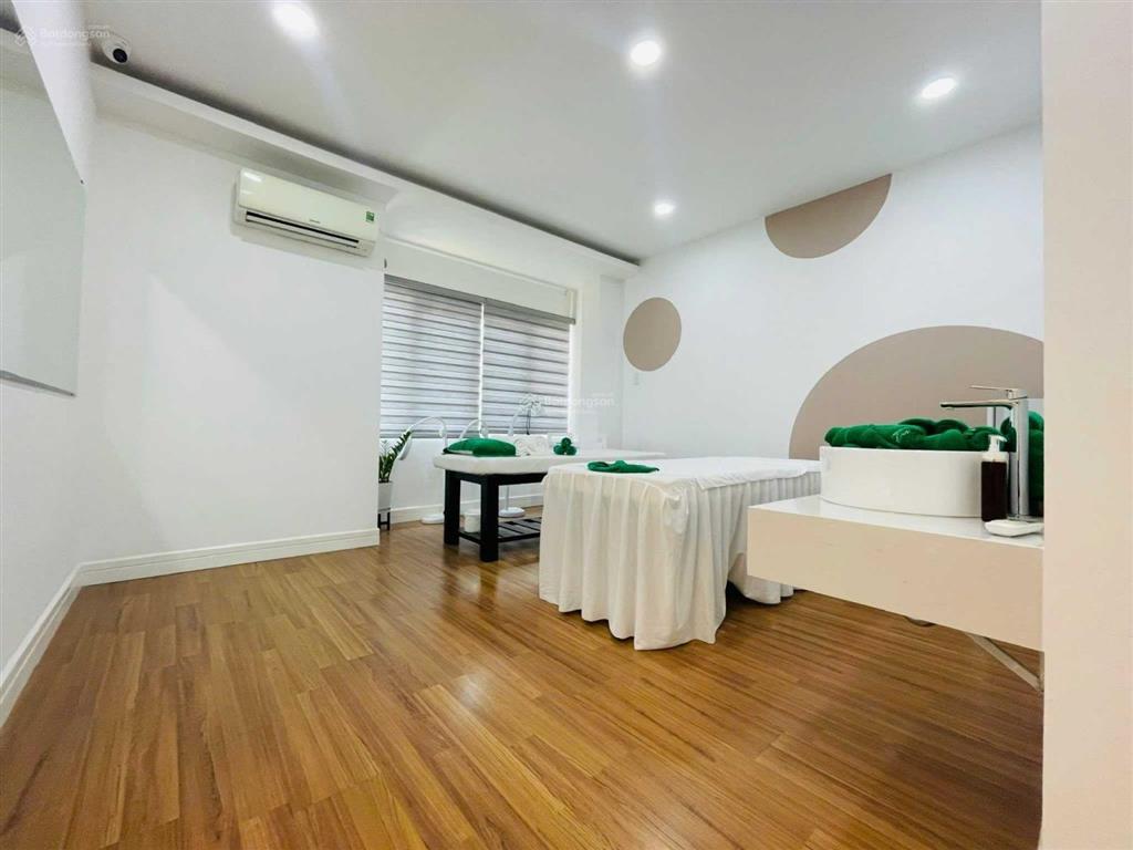 Biệt thự đường hoa đào (phan xích long) phú nhuận 8x16m, hầm, trệt, 3 lầu, 77 triệu/tháng