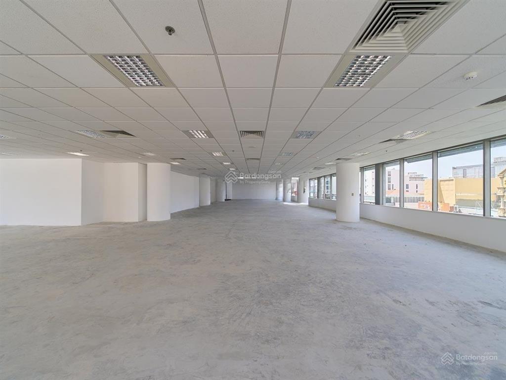 Cho thuê văn phòng centre point đường nguyễn văn trỗi, phú nhuận. dt 300m2.  0906 391 ***