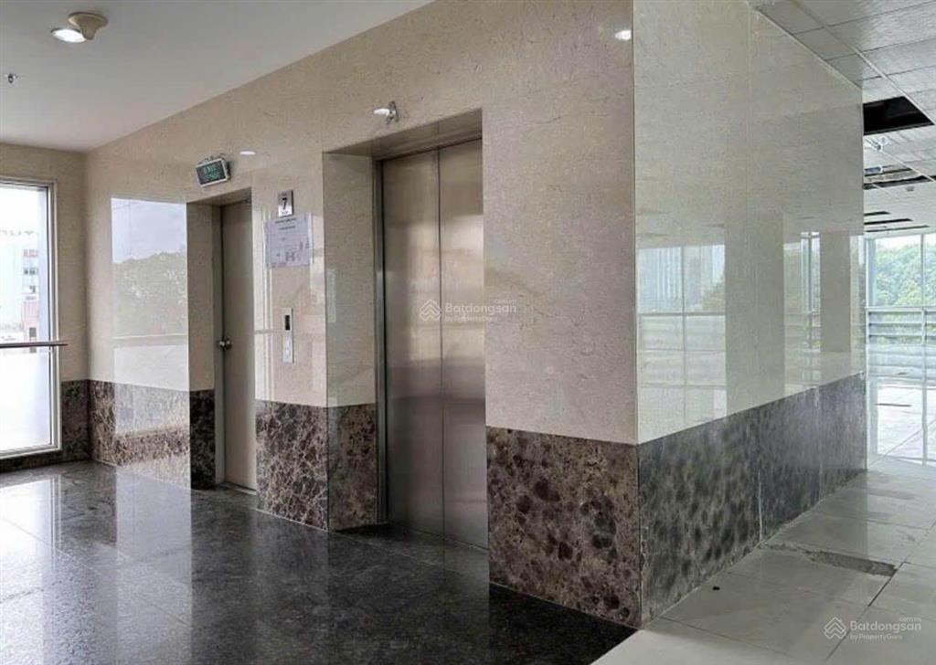 Cho thuê văn phòng, sarus building, nguyễn thị minh khai, quận 1, dt 200m2.  0906 391 ***