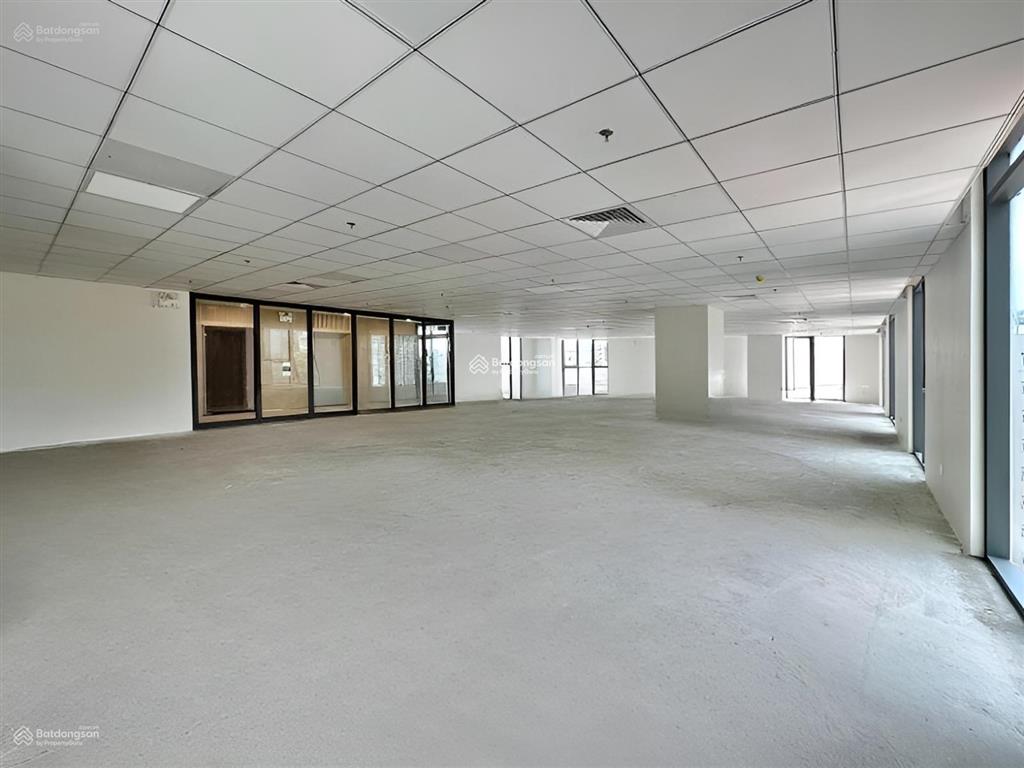 Cho thuê văn phòng l'mak the signature, đường hai bà trưng, quận 3. dt 200400m2.  0906 391 ***