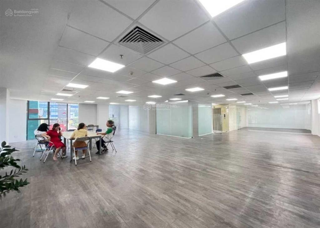 Ios building văn thánh đường điện biên phủ, bình thạnh dt 150m2.  0906 391 ***