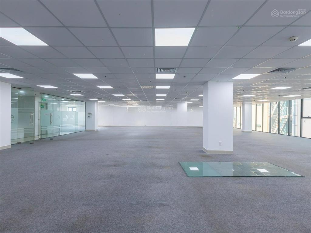 Cho thuê văn phòng moza đường phổ quang, tân bình. dt 300m2.  0906 391 ***